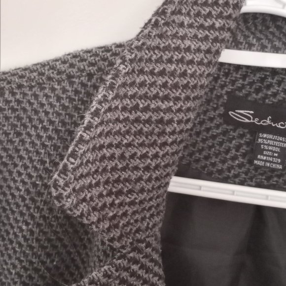 grey tweed 3/4 length button- up with belt - Picture 3 of 3